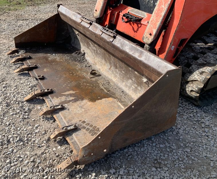 image for item MM9735 2014 Kubota SVL90-2  tracked skid steer loader