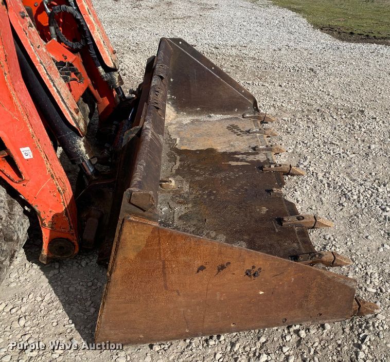 image for item MM9735 2014 Kubota SVL90-2  tracked skid steer loader