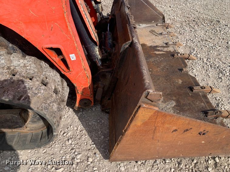 image for item MM9735 2014 Kubota SVL90-2  tracked skid steer loader