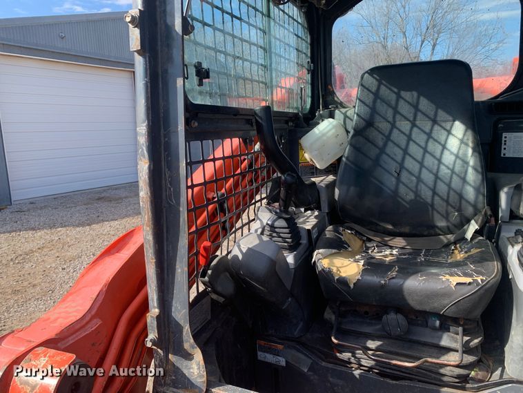 image for item MM9735 2014 Kubota SVL90-2  tracked skid steer loader