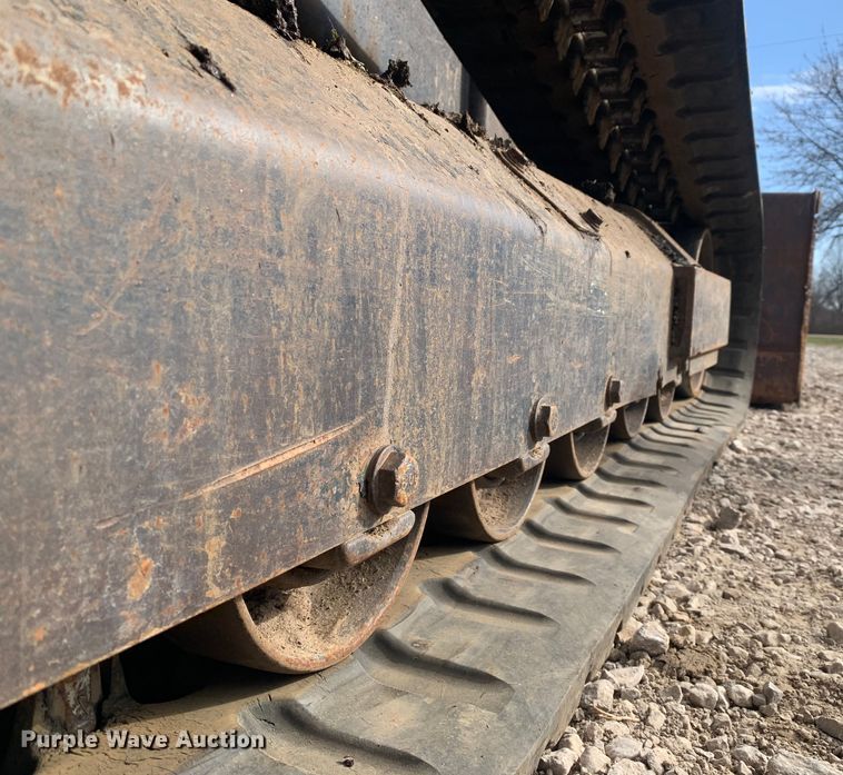 image for item MM9735 2014 Kubota SVL90-2  tracked skid steer loader