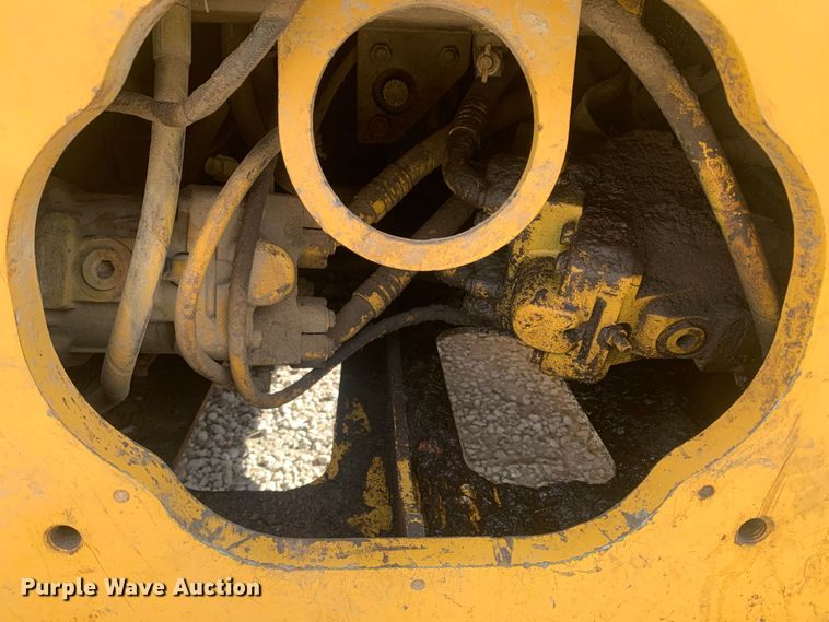 image for item MM9736 2007 John Deere 650J  dozer