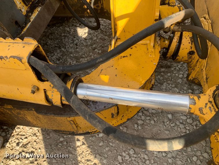 image for item MM9736 2007 John Deere 650J  dozer