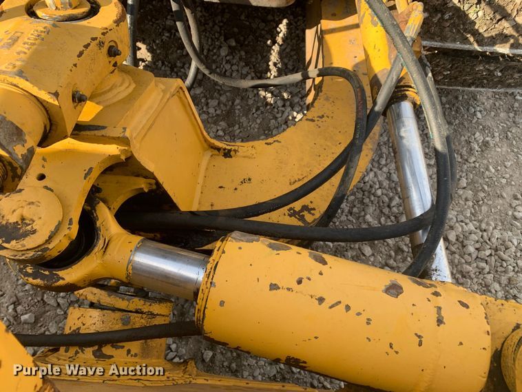 image for item MM9736 2007 John Deere 650J  dozer