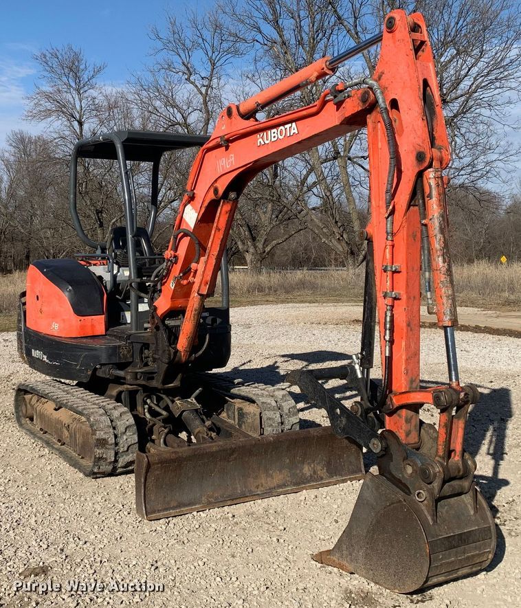 image for item MM9737 2014 Kubota KX91-3S2  mini excavator