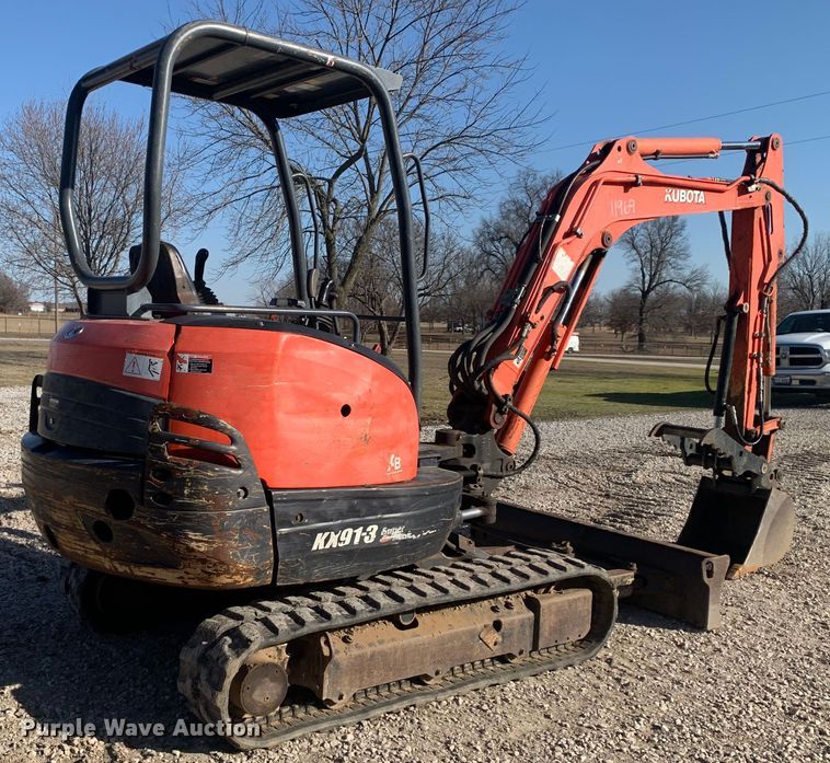 image for item MM9737 2014 Kubota KX91-3S2  mini excavator