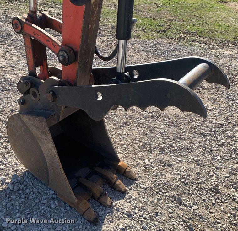 image for item MM9737 2014 Kubota KX91-3S2  mini excavator