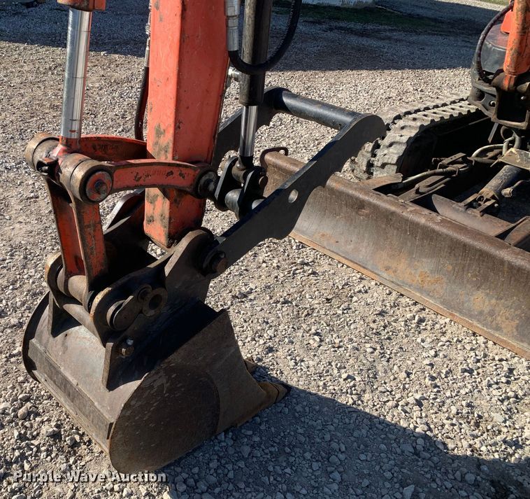 image for item MM9737 2014 Kubota KX91-3S2  mini excavator