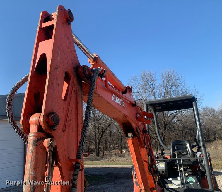 image for item MM9737 2014 Kubota KX91-3S2  mini excavator