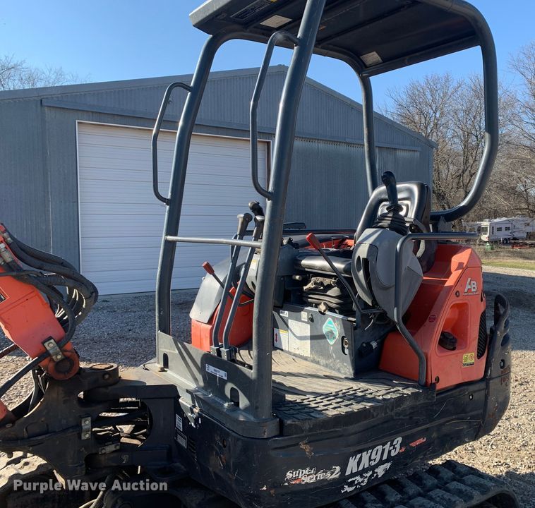 image for item MM9737 2014 Kubota KX91-3S2  mini excavator