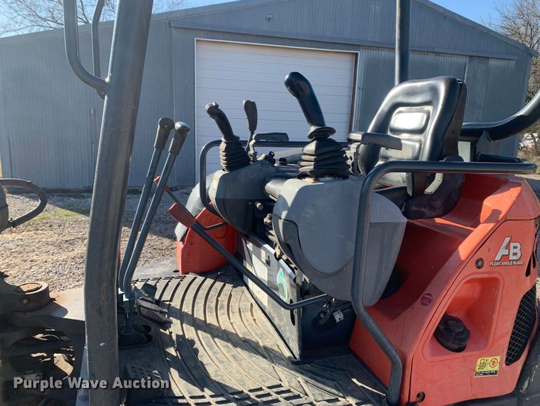 image for item MM9737 2014 Kubota KX91-3S2  mini excavator