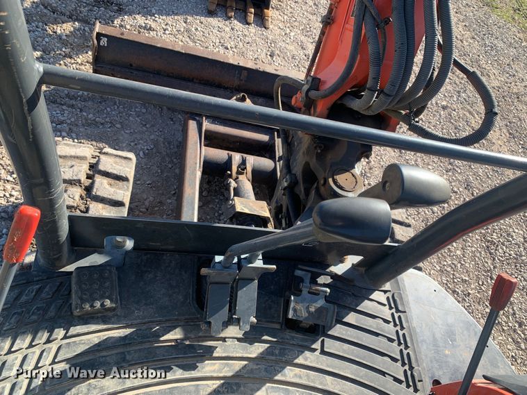 image for item MM9737 2014 Kubota KX91-3S2  mini excavator