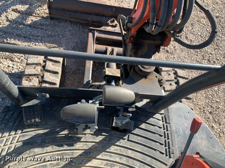 image for item MM9737 2014 Kubota KX91-3S2  mini excavator