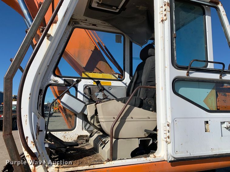 image for item MM9749 1998 Halla HE220LC  excavator