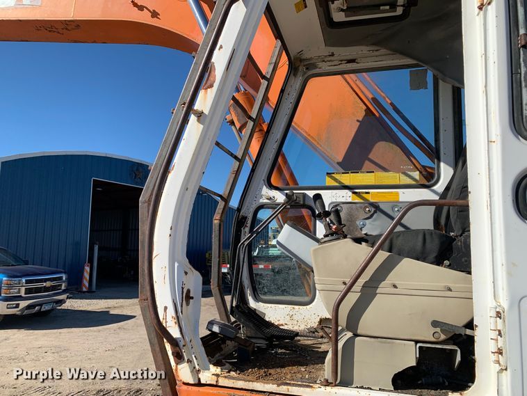 image for item MM9749 1998 Halla HE220LC  excavator