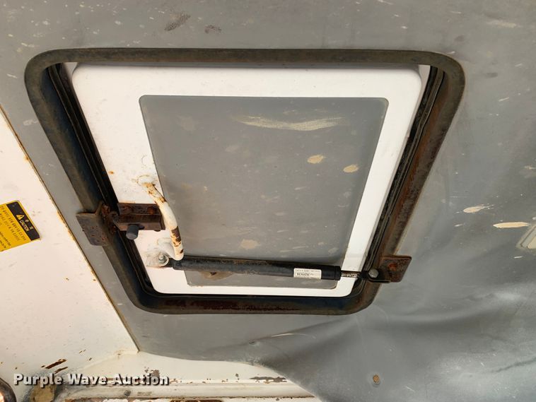 image for item MM9749 1998 Halla HE220LC  excavator