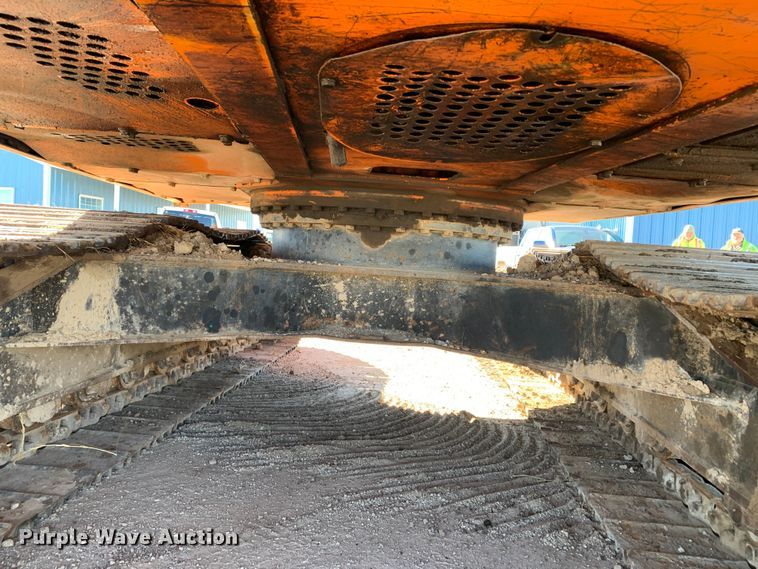 image for item MM9749 1998 Halla HE220LC  excavator