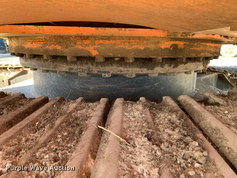 image for item MM9749 1998 Halla HE220LC  excavator