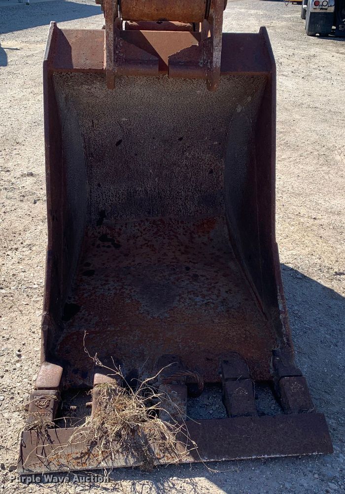 image for item MM9749 1998 Halla HE220LC  excavator