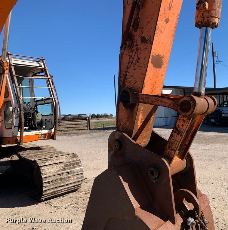 image for item MM9749 1998 Halla HE220LC  excavator