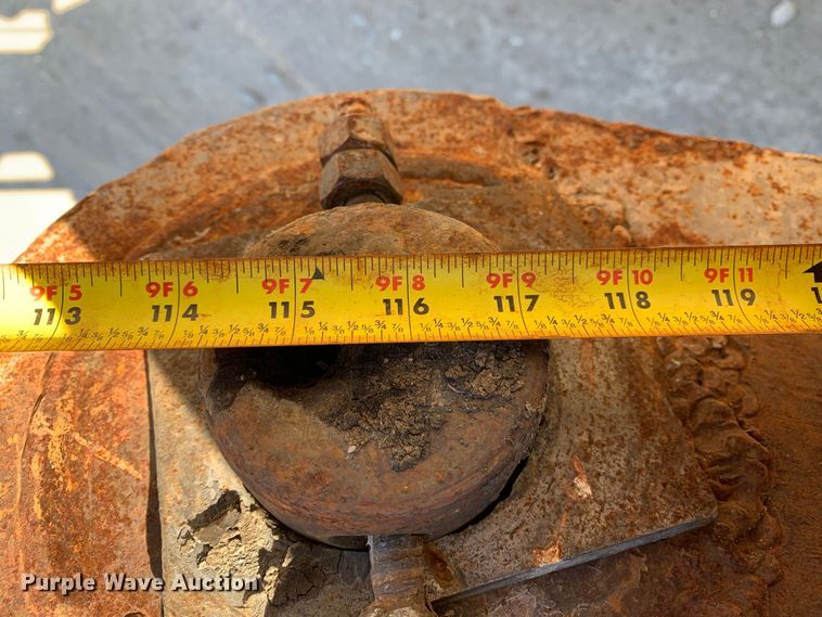 image for item MM9749 1998 Halla HE220LC  excavator