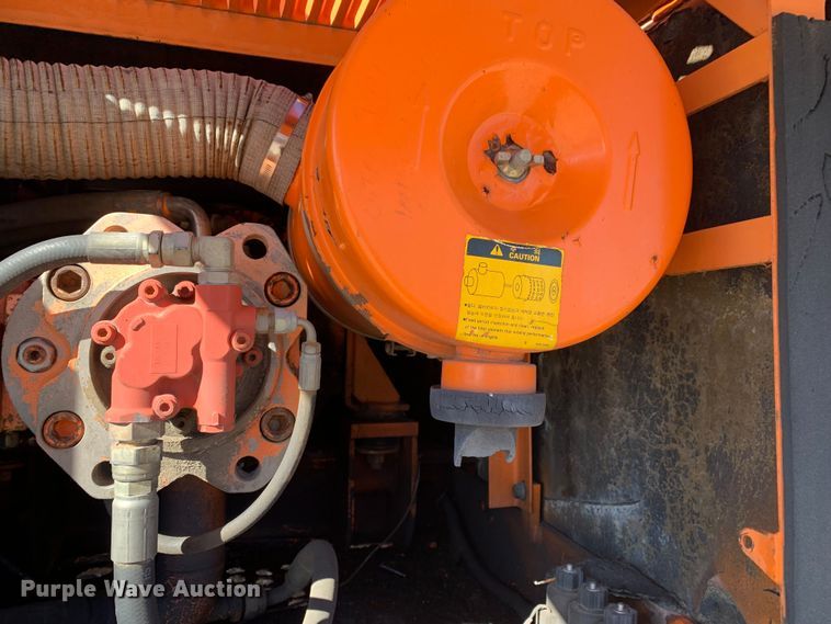 image for item MM9749 1998 Halla HE220LC  excavator