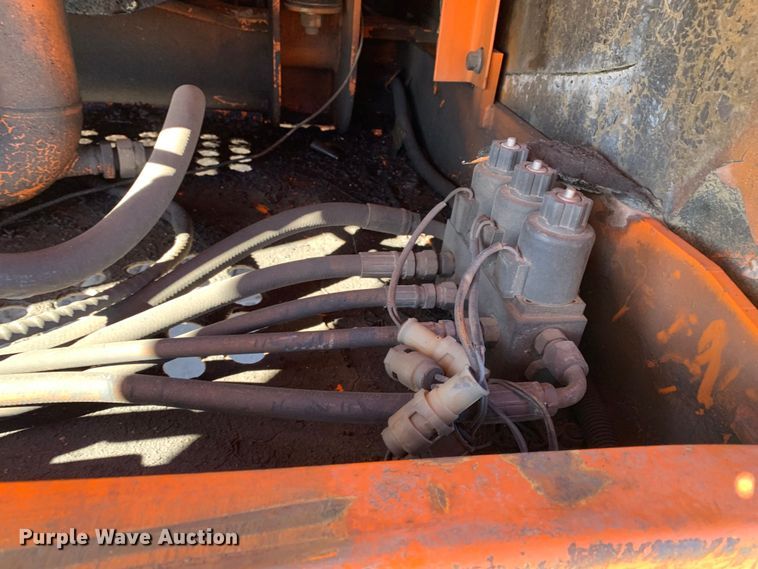 image for item MM9749 1998 Halla HE220LC  excavator