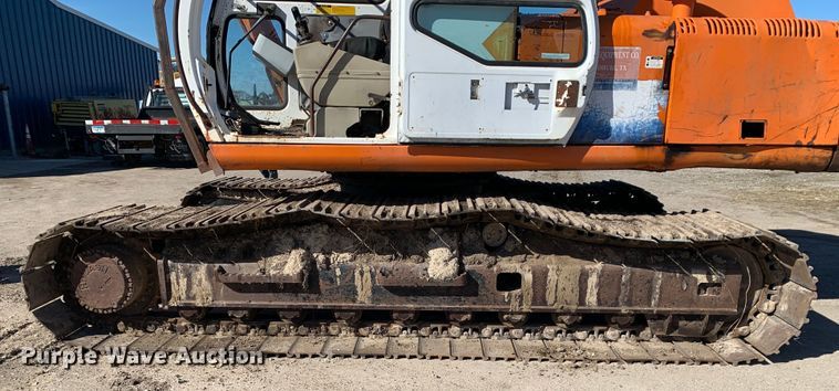 image for item MM9749 1998 Halla HE220LC  excavator