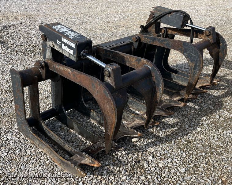 image for item MW9494 Bobcat  skid steer grapple bucket