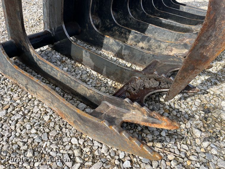 image for item MW9494 Bobcat  skid steer grapple bucket