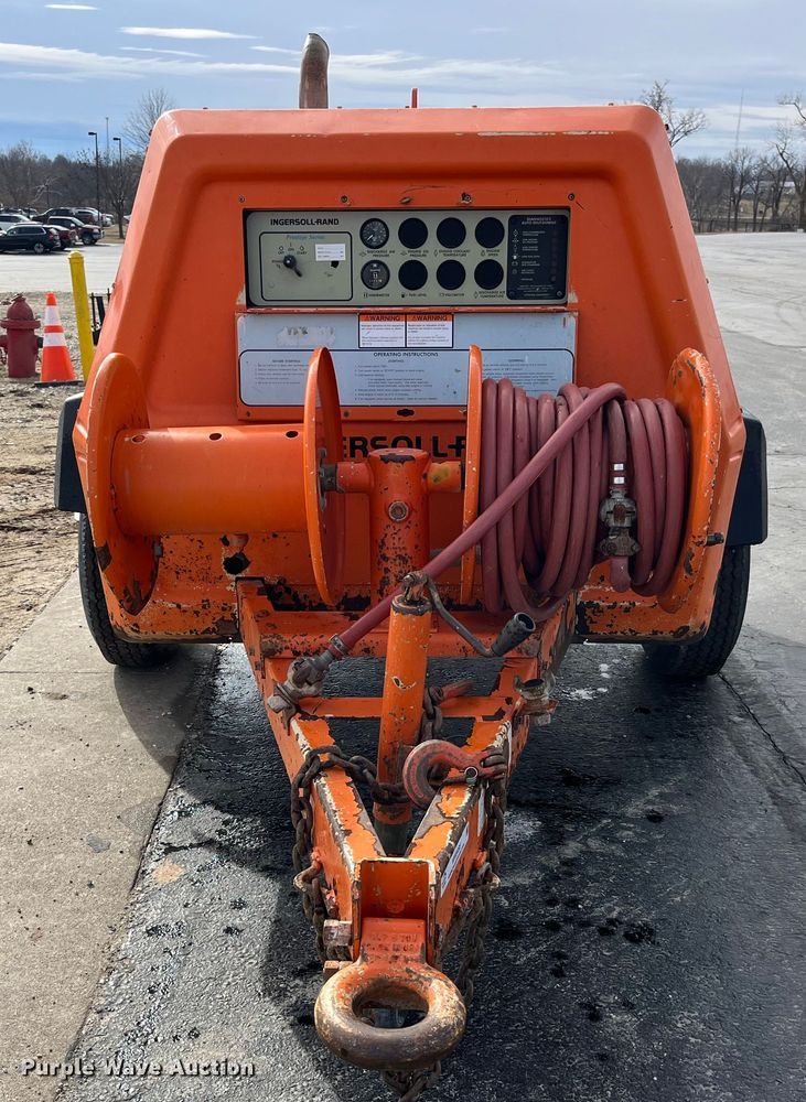 image for item MW9495 1995 Ingersoll Rand P175WJD  air compressor