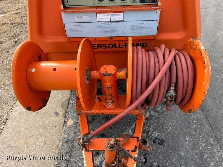 image for item MW9495 1995 Ingersoll Rand P175WJD  air compressor