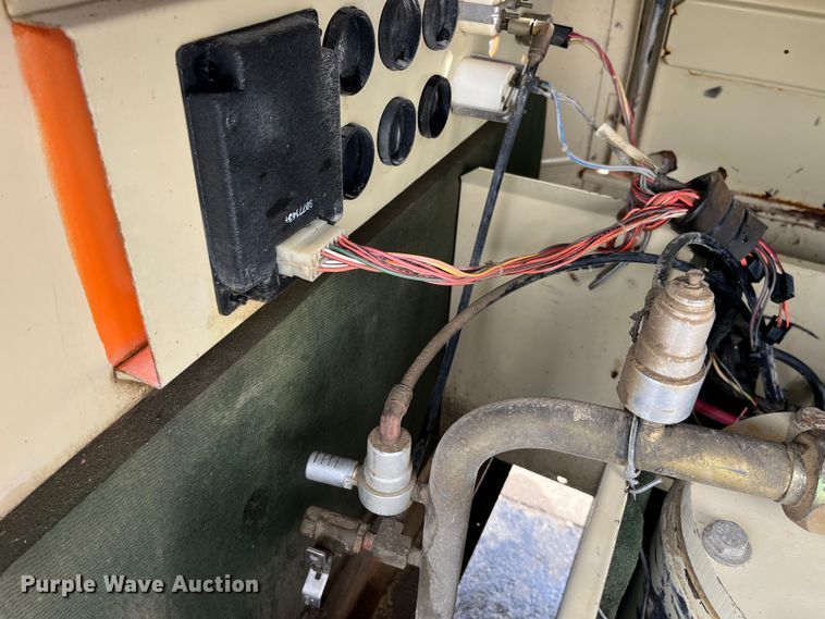 image for item MW9495 1995 Ingersoll Rand P175WJD  air compressor