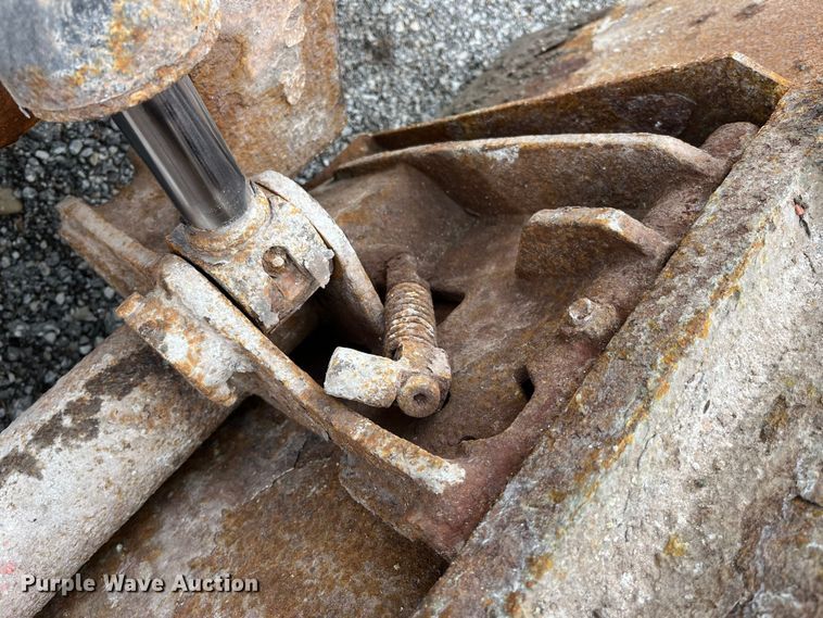 image for item MW9501 2012 Bobcat S630  skid steer loader