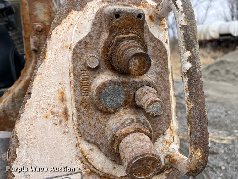 image for item MW9501 2012 Bobcat S630  skid steer loader