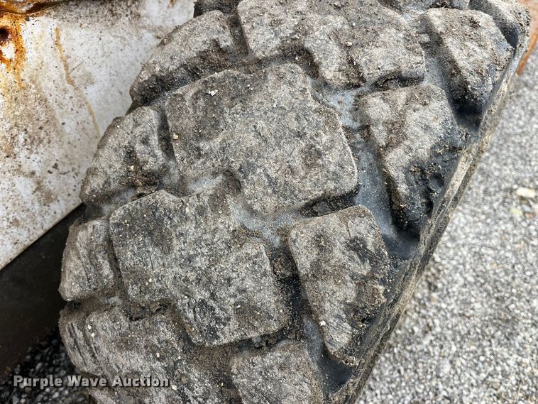 image for item MW9501 2012 Bobcat S630  skid steer loader