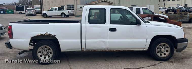 image for item DG5368 2005 Chevrolet Silverado 1500  Ext. Cab pickup truck