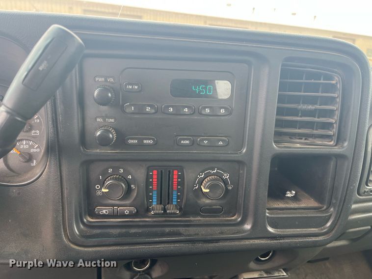 image for item DG5368 2005 Chevrolet Silverado 1500  Ext. Cab pickup truck