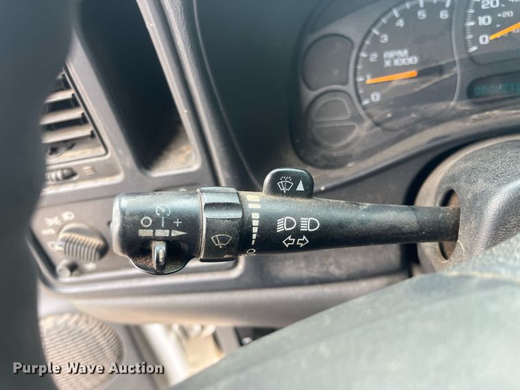 image for item DG5368 2005 Chevrolet Silverado 1500  Ext. Cab pickup truck