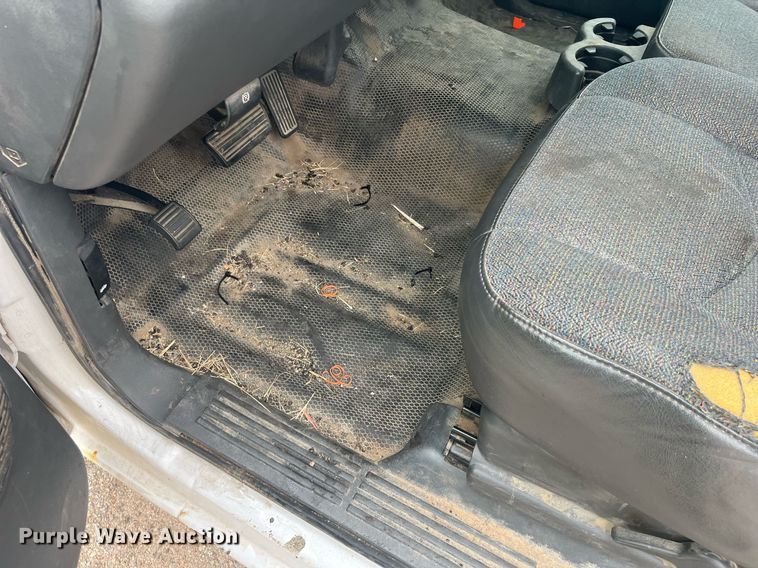 image for item DG5368 2005 Chevrolet Silverado 1500  Ext. Cab pickup truck