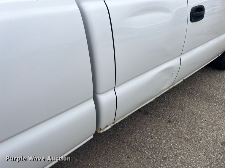image for item DG5368 2005 Chevrolet Silverado 1500  Ext. Cab pickup truck