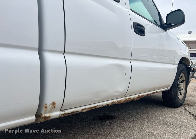 image for item DG5368 2005 Chevrolet Silverado 1500  Ext. Cab pickup truck