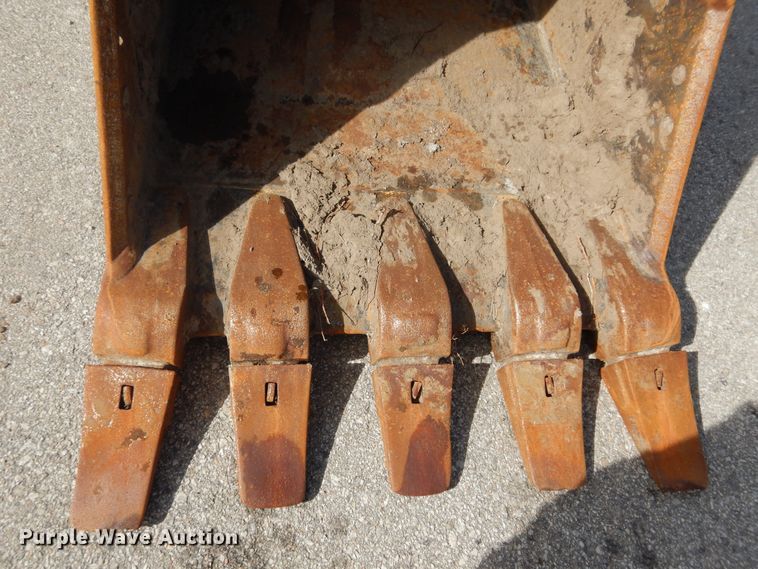 image for item DK7601 2011 John Deere 240DLC  excavator