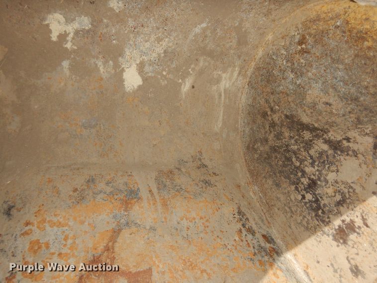 image for item DK7601 2011 John Deere 240DLC  excavator