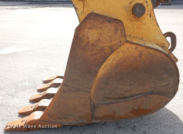 image for item DK7601 2011 John Deere 240DLC  excavator