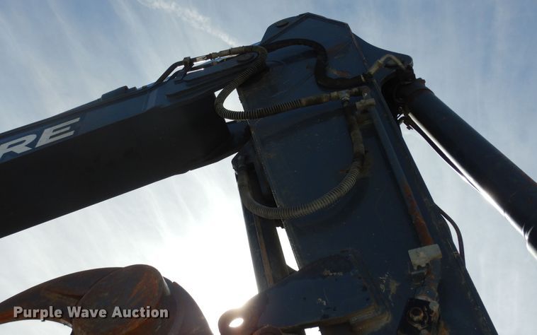 image for item DK7601 2011 John Deere 240DLC  excavator