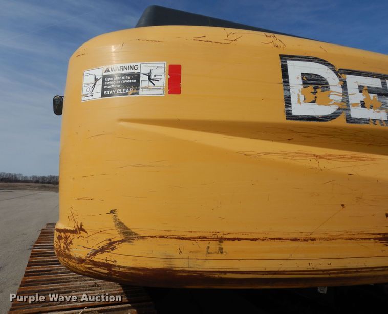 image for item DK7601 2011 John Deere 240DLC  excavator