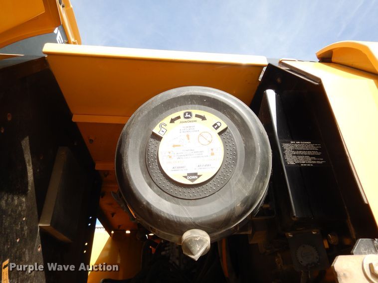 image for item DK7601 2011 John Deere 240DLC  excavator