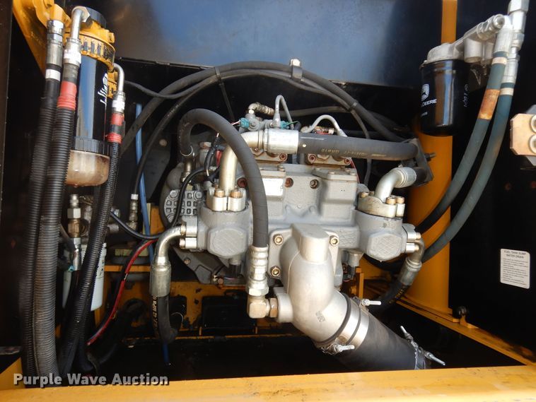 image for item DK7601 2011 John Deere 240DLC  excavator