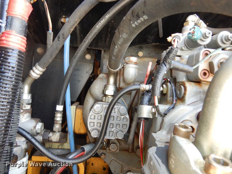 image for item DK7601 2011 John Deere 240DLC  excavator